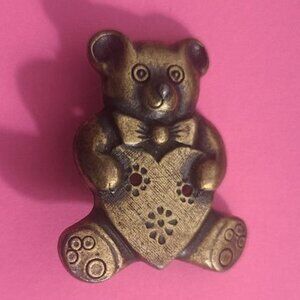 🐻 Teddy Bear With A Heart Vintage Lapel Pin Brooch - Love Friendship Affection